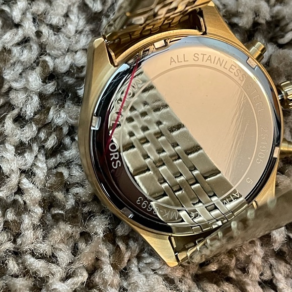 Michael Kors Gold Watch - Picture 4 of 5